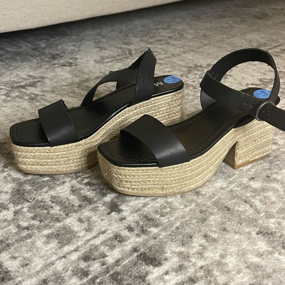 Brand New Mia Wedges